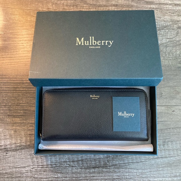 Mulberry Handbags - Mulberry zip around wallet.